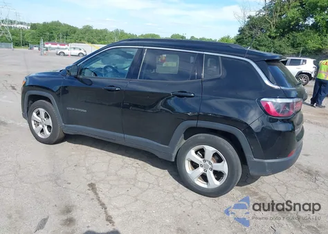 2018 Jeep Compass Latitude 4X4 z USA, uszkodzony, nr VIN 3C4NJDBB9JT147463